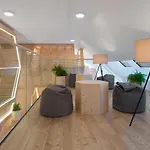 Honeybee - Hisa Kranjske Cebele * Visnja Gora