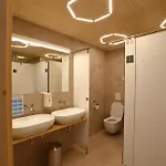 Honeybee - Hisa Kranjske Cebele * Visnja Gora