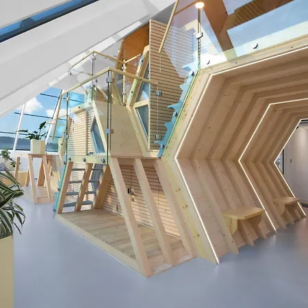 Honeybee - Hisa Kranjske Cebele *