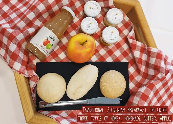 Honeybee - Hisa Kranjske Cebele بيت ضيافة